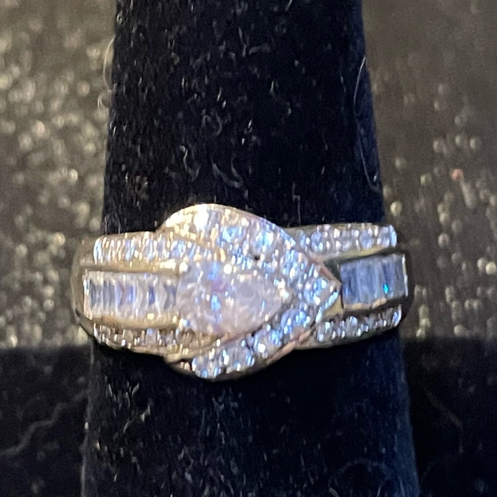 Vintage .925 Buckle Ring with Gorgeous Cubic zirconia and baguette stones.
